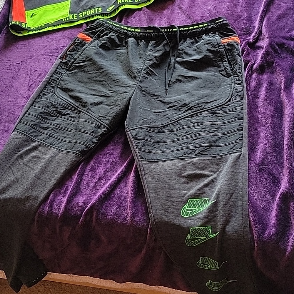 Nike track suit